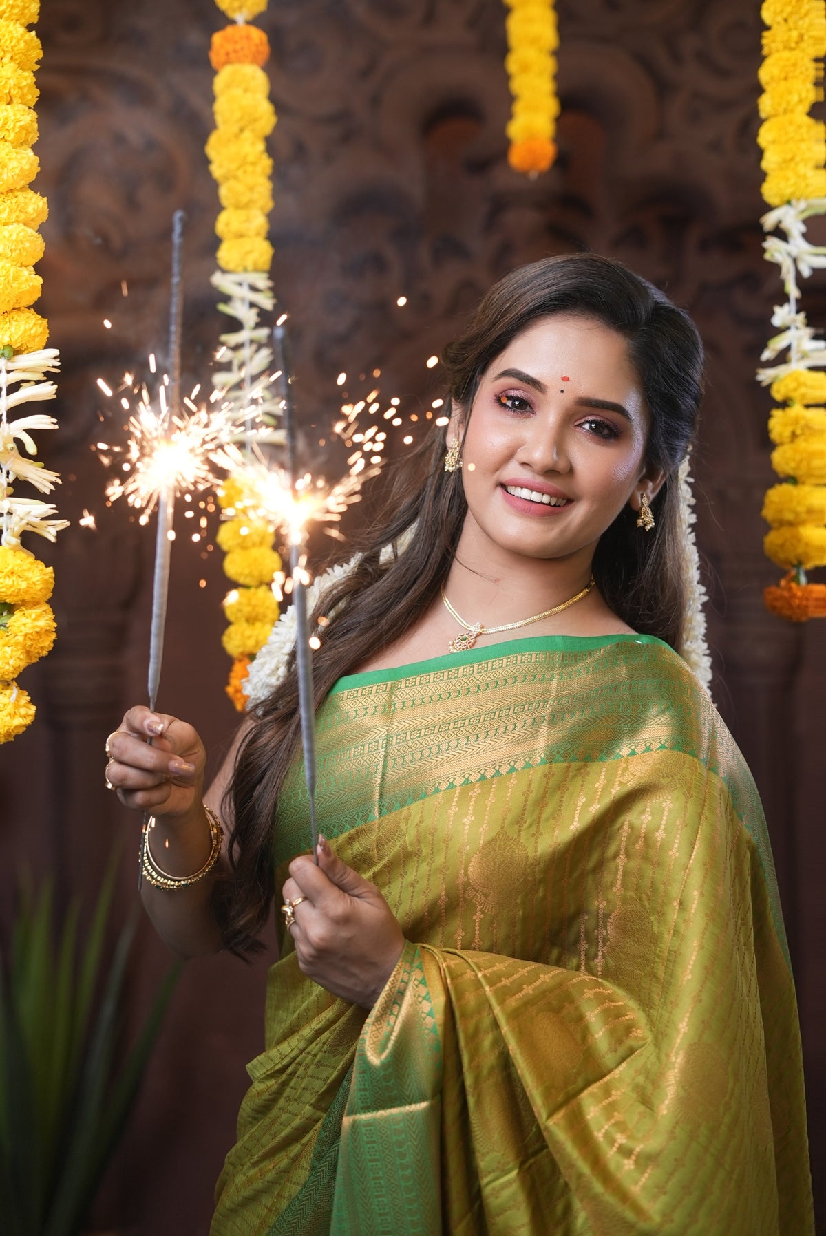 Sai Secrets Diwali Collection – Exclusive Festive Wear Parrot Green Art Silk Saree – Diwali Special
